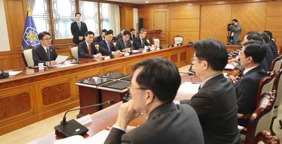 김민석 총리, 중동 상황점검 관련 긴급 관계부처회의 주재