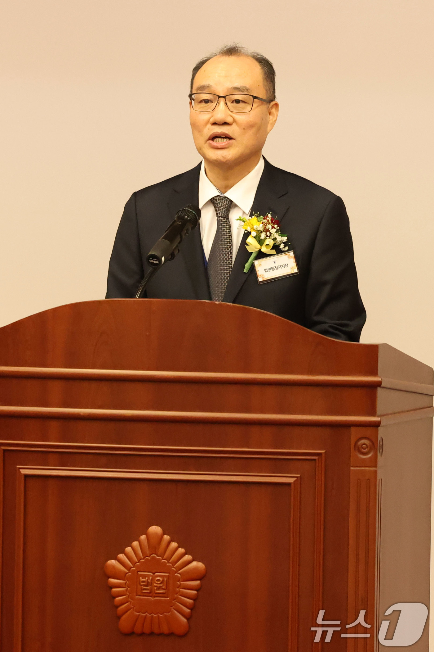 (광주=뉴스1) 이승현 기자 = 기우종 법원행정처 차장이 3일 오후 광주 동구 고등법원에서 열린 광주회생법원 개원식에서 발언하고 있다.  2026.3.3/뉴스1