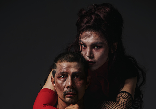 김준수, 붉은 광기로 객석 홀렸다…'칼로막베스'가 그린 욕망의 파국