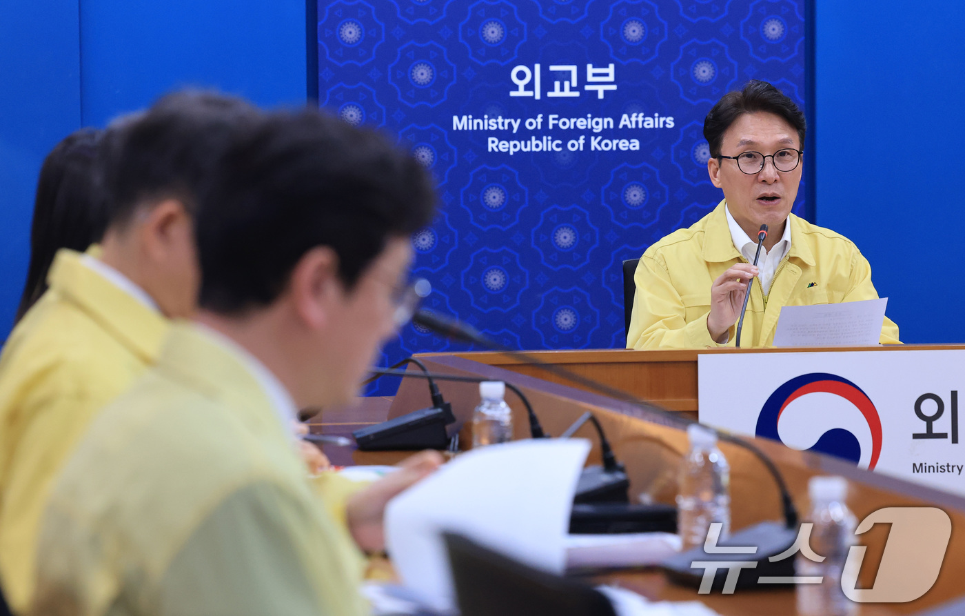 (서울=뉴스1) 임세영 기자 = 김민석 국무총리가 3일 서울 종로구 외교부 청사에서 열린 중동상황 관련 재외공관장 회의에서 모두발언을 하고 있다. 2026.3.3/뉴스1