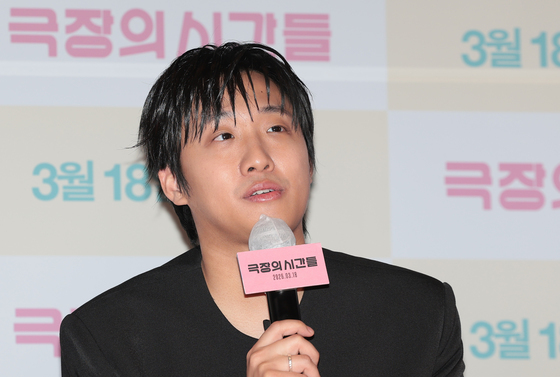 '극장의 시간들' 홍사빈