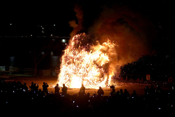 금호강 정월대보름 축제 '초대형 달집태우기'