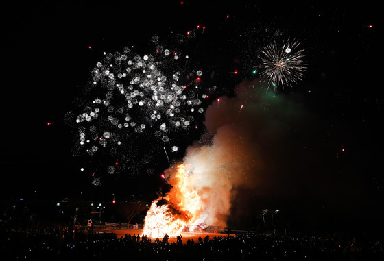 액운 물리치고 만복 기원