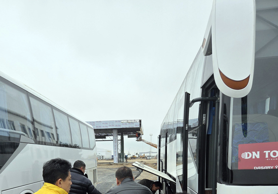 대사관 인솔 버스 2대 이용…이란 체류 국민 23명 탈출