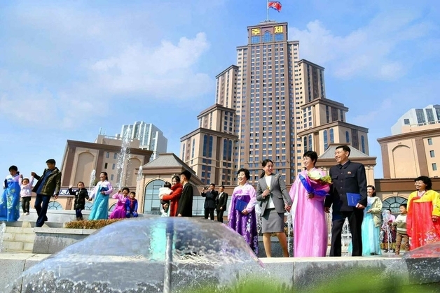 러시아 파병 전사자 위한 주택단지 '새별거리' 선전 지속 [데일리 북한]