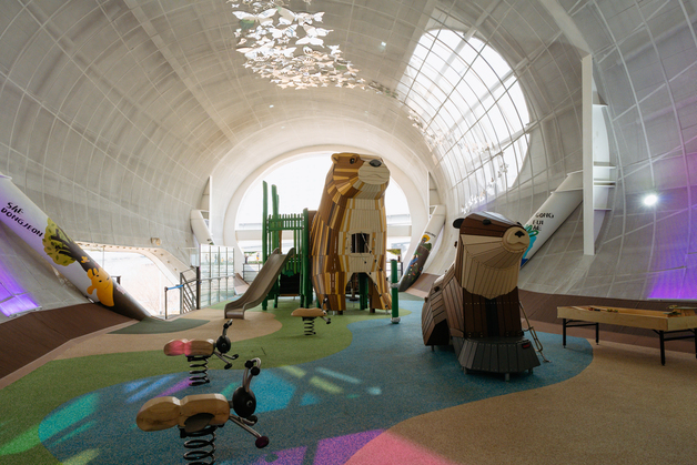 "한강 '핫플'로"…뚝섬 한강플플, 3개월 만에 방문객 20만 돌파