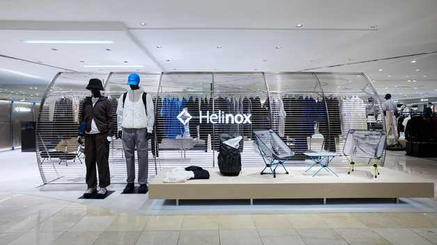 헬리녹스 웨어, 롯데 잠실·현대 무역센터점에 오프라인 매장 오픈