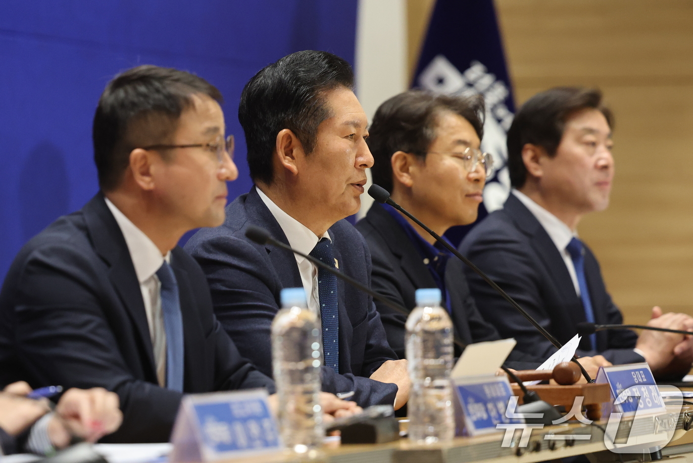 (서울=뉴스1) 이승배 기자 = 정청래 더불어민주당 대표가 30일 서울 여의도 국회 의원회관에서 열린 현장최고위원회의에서 발언하고 있다. 2026.3.30/뉴스1