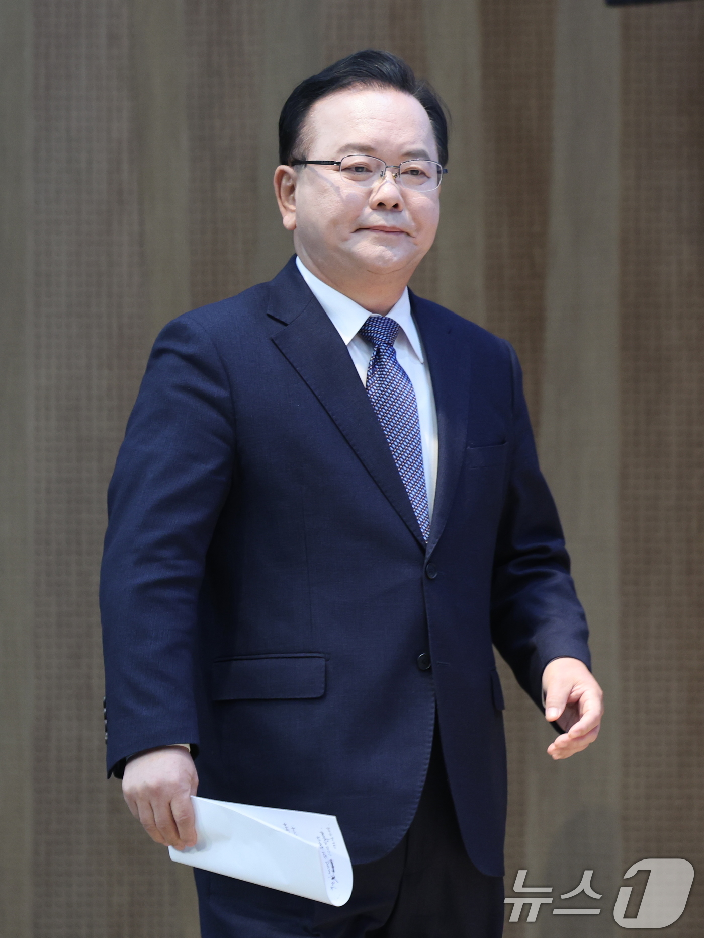 (서울=뉴스1) 박지혜 기자 = 김부겸 전 국무총리가 30일 대구시장 출마선언을 하기위해 서울 여의도 국회 소통관으로 들어서고 있다.  2026.3.30/뉴스1