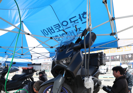 '무상으로 소모품 교체해 드립니다.'