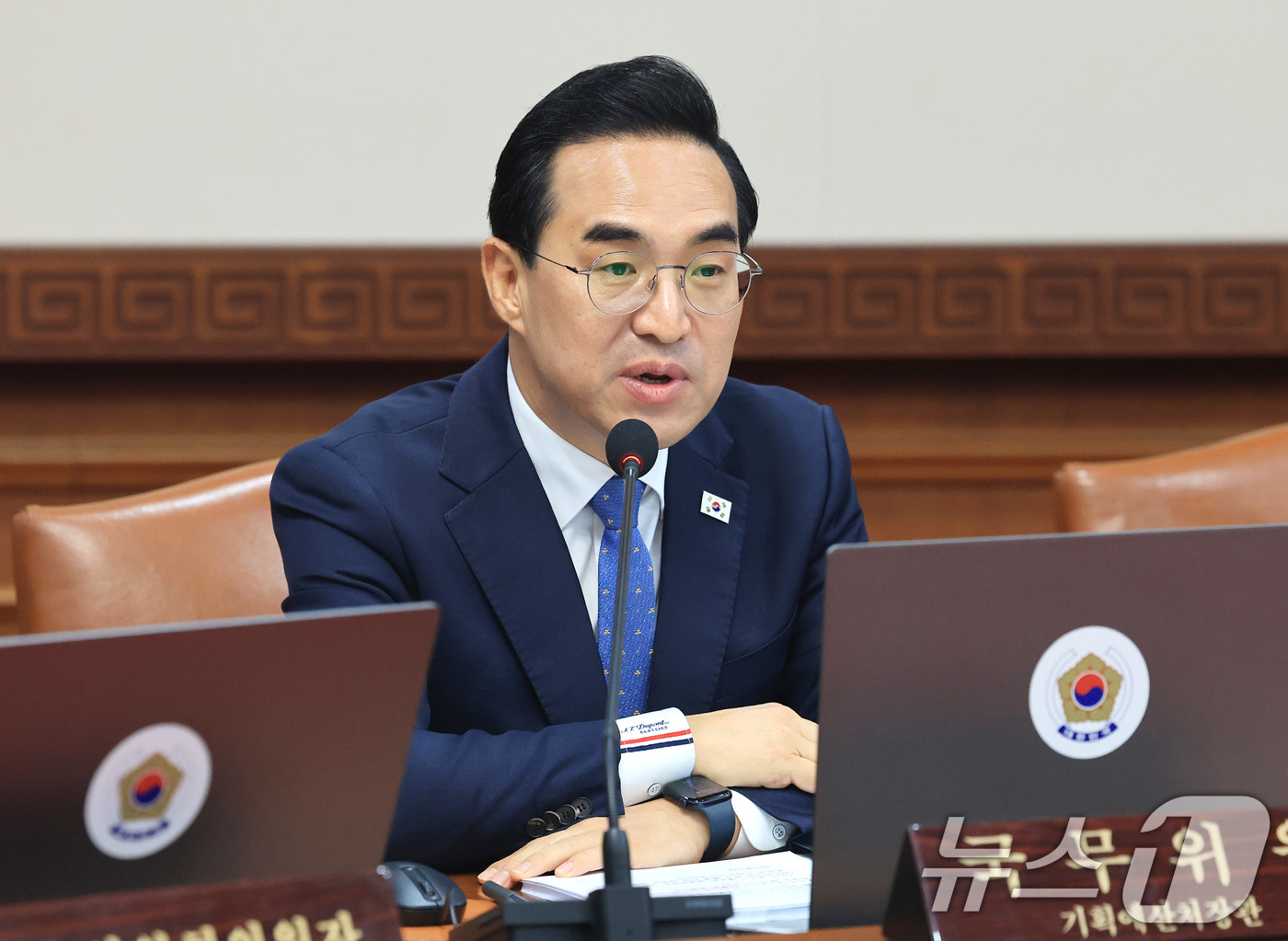 (서울=뉴스1) 임세영 기자 = 박홍근 기획예산처 장관이 30일 서울 종로구 정부서울청사에서 열린 임시 국무회의에서 인사말을 하고 있다. 2026.3.30/뉴스1