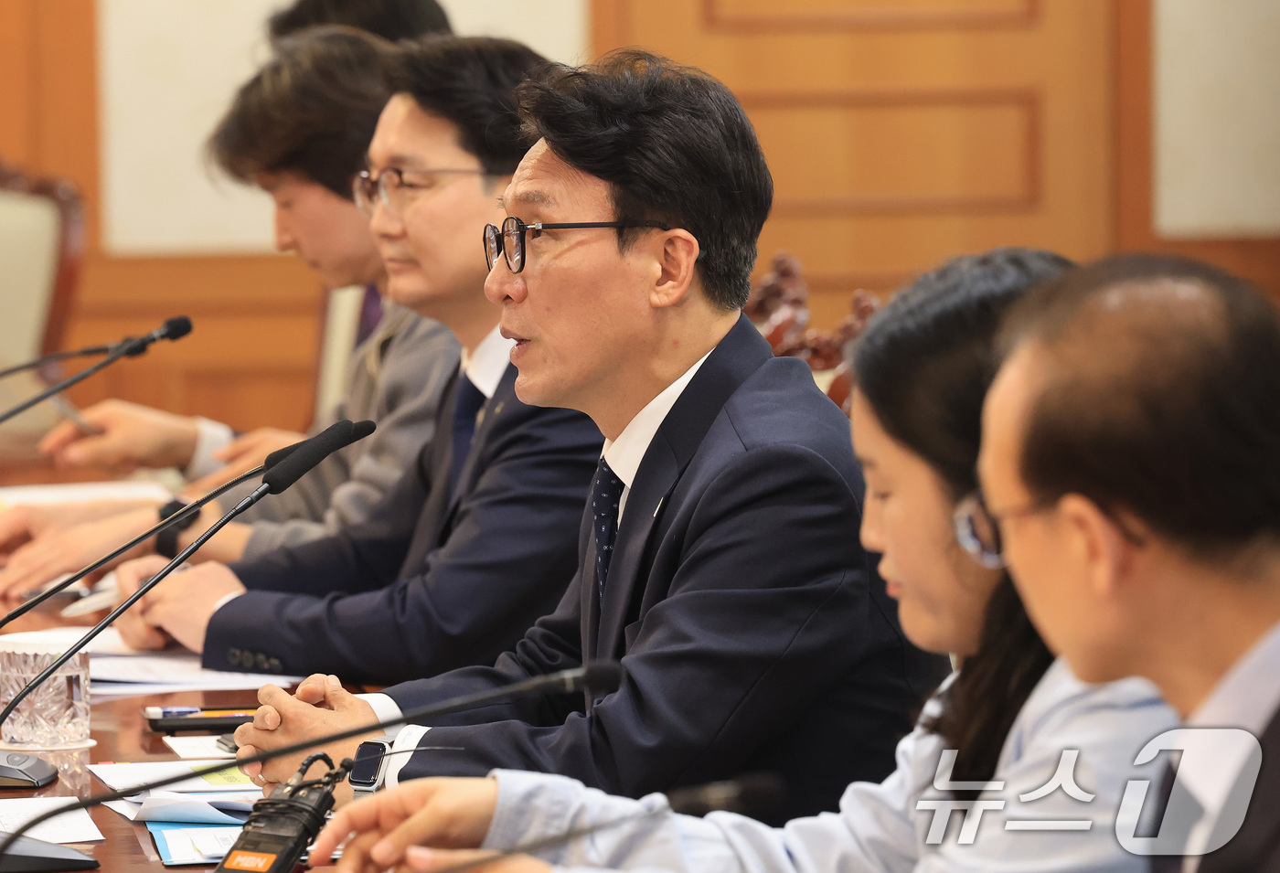 (서울=뉴스1) 임세영 기자 = 김민석 국무총리가 30일 서울 종로구 정부서울청사에서 열린 반려동물 정책위원회 회의에서 모두발언을 하고 있다. 2026.3.30/뉴스1