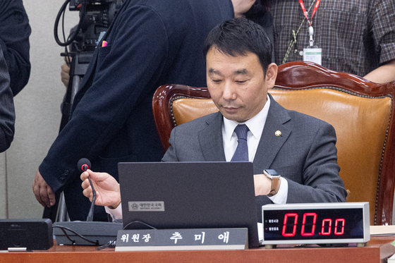 '파면 공무원, 피선거권도 제한'…범여권, 헌재법 개정안 추진