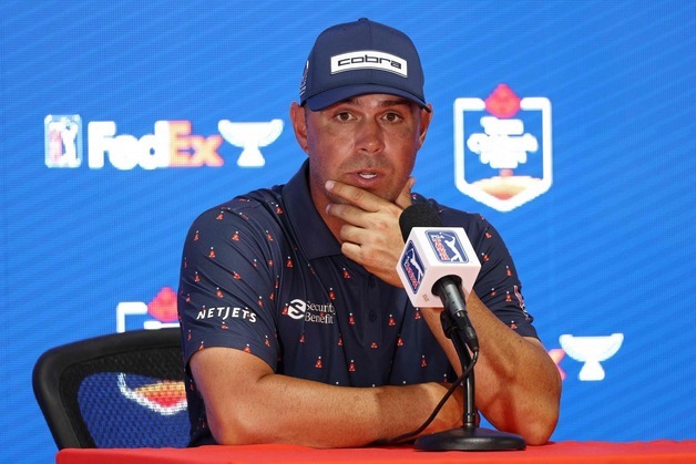 '뇌 수술 후 PGA 우승' 우들랜드 "혼자가 아니었다…아내 사랑해"