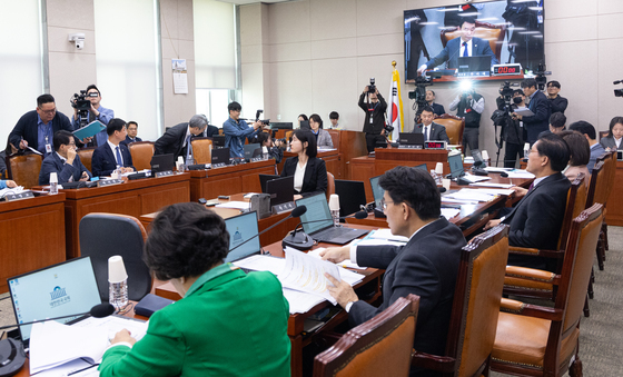 '5월1일 노동절 법정공휴일' 법사위 통과…본회의만 남았다