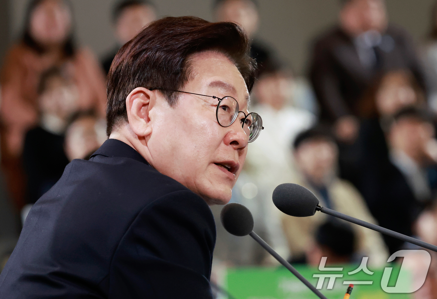 (제주=뉴스1) 이재명 기자 = 이재명 대통령이 30일 제주 한라대학교에서 열린 '제주의 마음을 듣다' 타운홀미팅 간담회에서 발언을 하고 있다. 2026.3.30/뉴스1