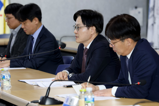 간담회 발언하는 김정관 장관