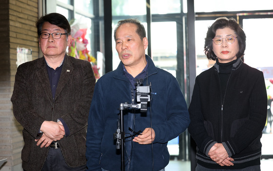 조정훈 당협위원장 비리 의혹 주장하는 광역·기초의원들