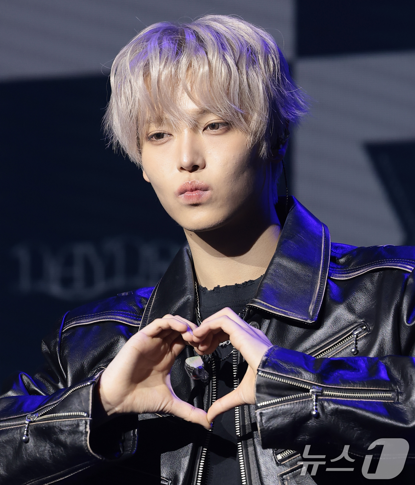 (서울=뉴스1) 권현진 기자 = 가수 장한음이 30일 서울 강남구 성암아트홀에서 가진 두 번째 EP ‘DAYDREAM' 발매 기념 쇼케이스에서 포즈를 취하고 있다. 2026.3.3 …