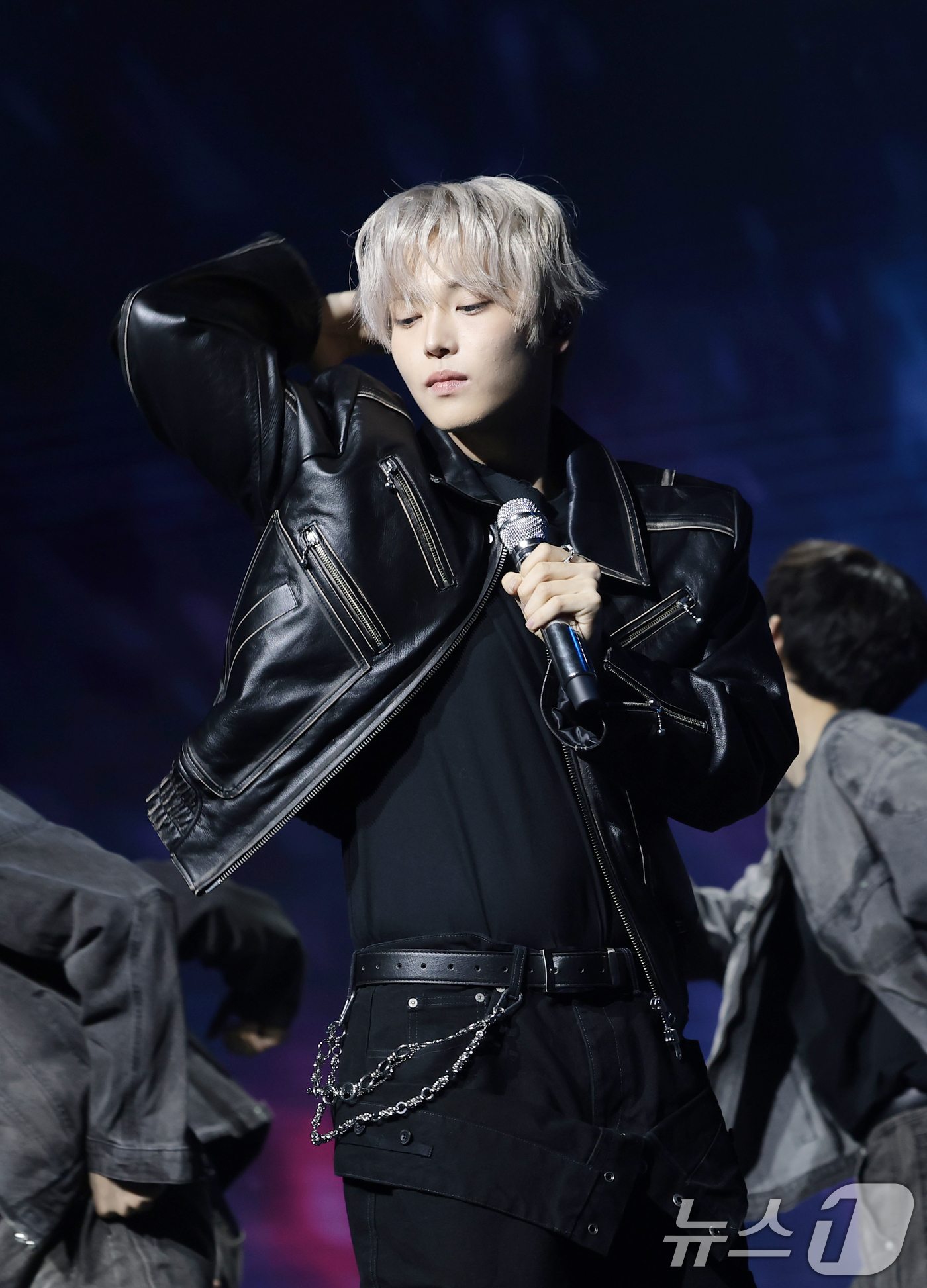 (서울=뉴스1) 권현진 기자 = 가수 장한음이 30일 서울 강남구 성암아트홀에서 가진 두 번째 EP ‘DAYDREAM' 발매 기념 쇼케이스에서 타이틀 곡 ‘워너’(WANNA)를 선 …