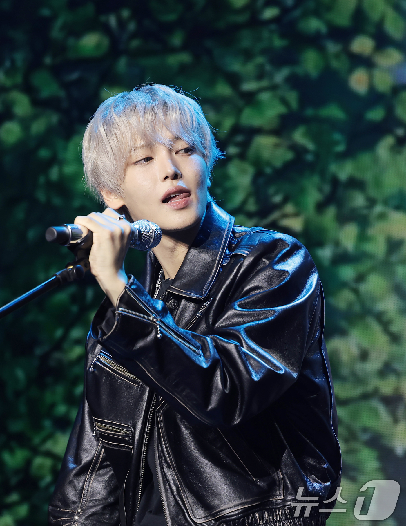 (서울=뉴스1) 권현진 기자 = 가수 장한음이 30일 서울 강남구 성암아트홀에서 가진 두 번째 EP ‘DAYDREAM' 발매 기념 쇼케이스에서 타이틀 곡 'Only 1(온리 원)' …