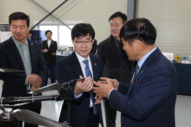 "공동기반시설 거점화"…소진공 인태연, 화성 팔탄 소공인과 소통