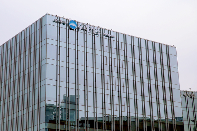 우리카드, 3000억 해외 자산유동화증권 발행…중소상공인 상생에 활용