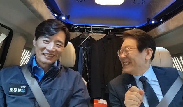 '李대통령 파안대소'…한준호, 靑 '대통령과 함께한 순간'에 사진 공유