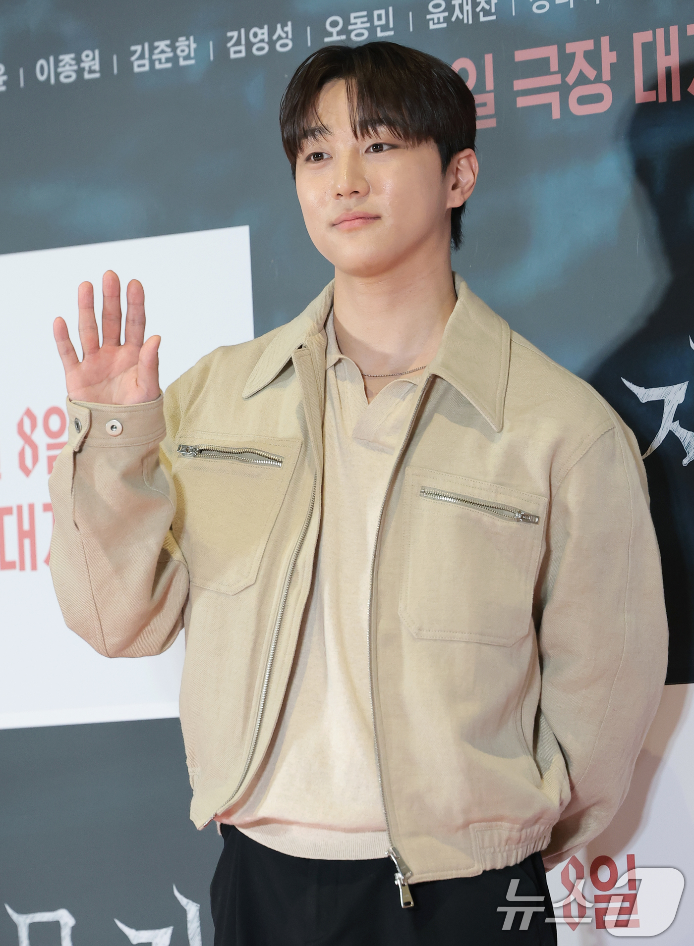 (서울=뉴스1) 권현진 기자 = 가수 겸 배우 홍주찬이 30일 서울 송파구 롯데시네마 월드타워점에서 열린 영화 ‘살목지’(감독 이상민) VIP 시사회에 참석해 포즈를 취하고 있다. …