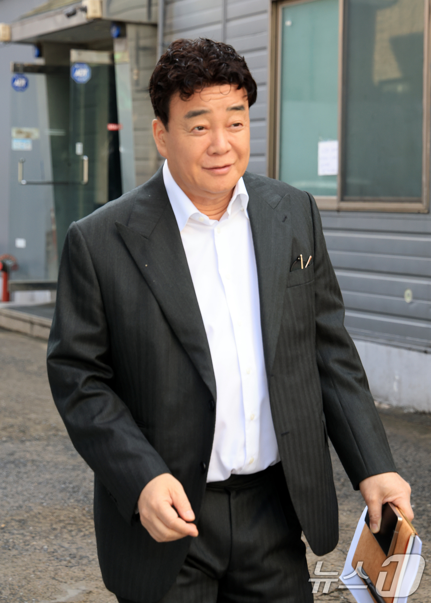 (서울=뉴스1) 이호윤 기자 = 백종원 더본코리아 대표가 31일 서울 서초구 더본코리아 창업설명회장에서 열린 제32회 정기 주주총회에 참석하고 있다. 2026.3.31/뉴스1