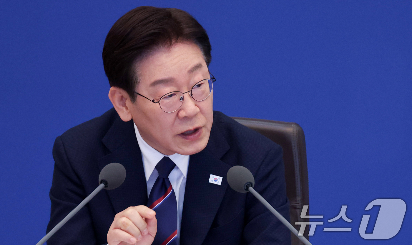 (서울=뉴스1) 이재명 기자 = 이재명 대통령이 31일 청와대에서 열린 국무회의에서 발언하고 있다. (청와대통신사진기자단) 2026.3.31/뉴스1