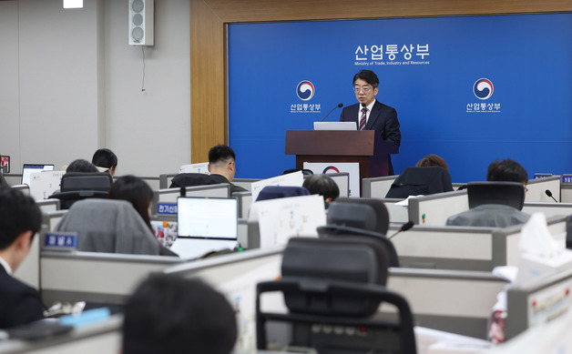 정부, '비축유 스와프' 7월까지 연장…중동 리스크 장기화 대응