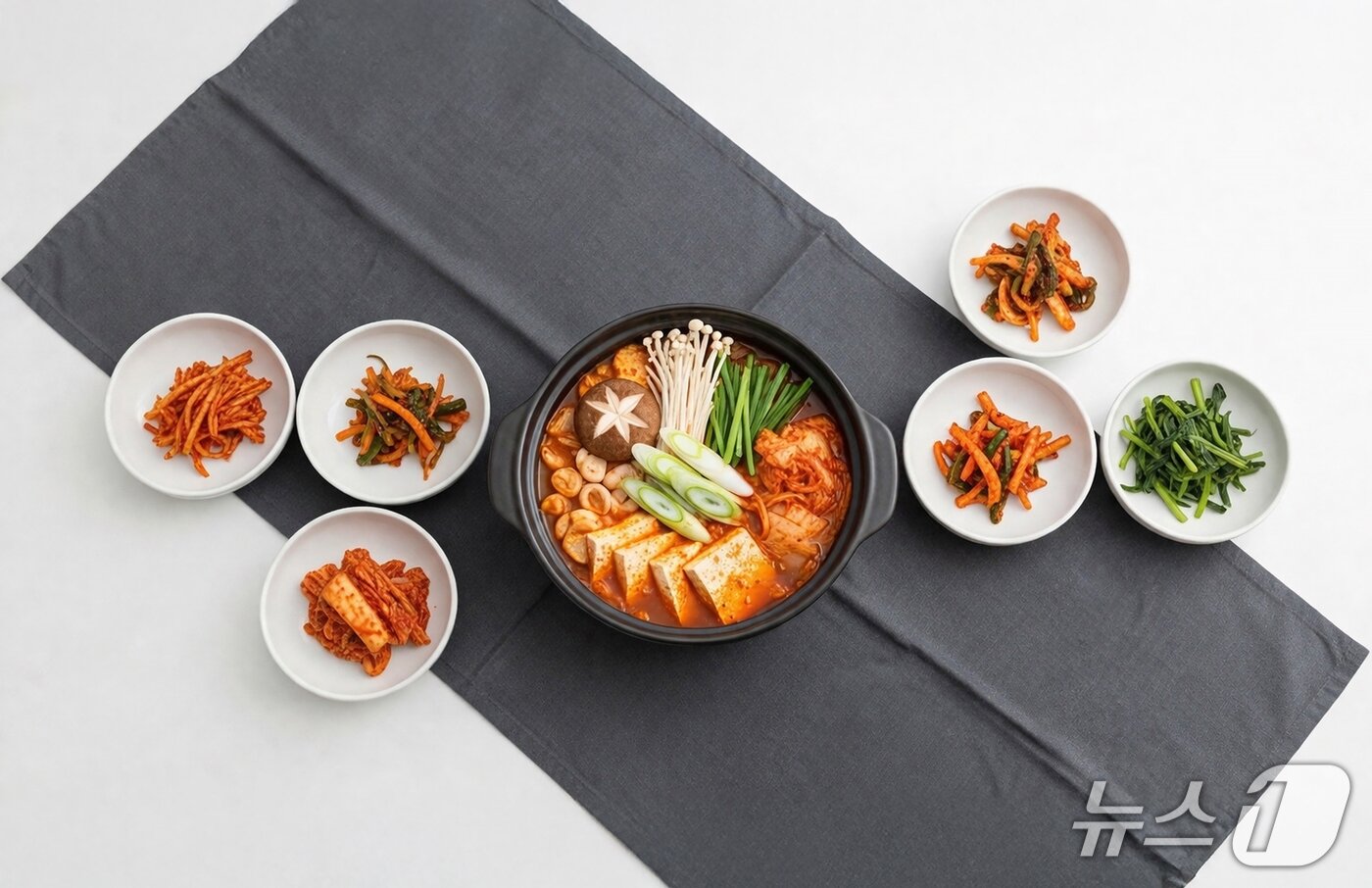 본문 이미지 - 김치전골.(휘닉스파크 제공, 재판매 및 DB 금지) 2026.3.31/뉴스1