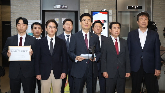 조정훈 "강제 회비·공천 개입 없었다"…공천헌금 의혹 반박