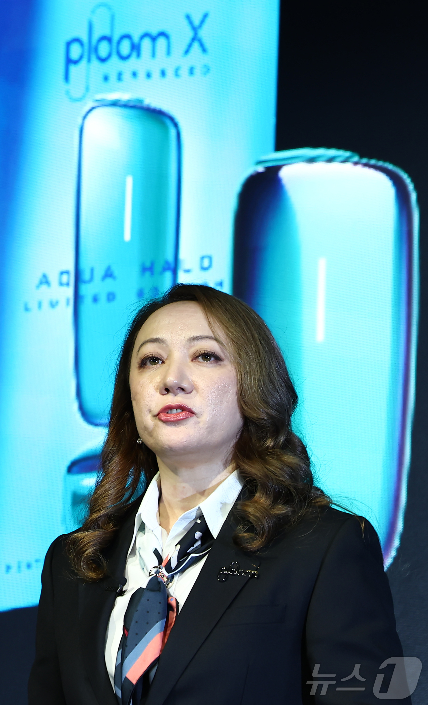 (서울=뉴스1) 김민지 기자 = 이리나 리 JTI코리아 사장이 31일 오전 서울 영등포구 페어몬트 앰배서더 서울 호텔에서 열린 JTI코리아의 궐련형 전자담배 '플룸 아우라' 국내 …