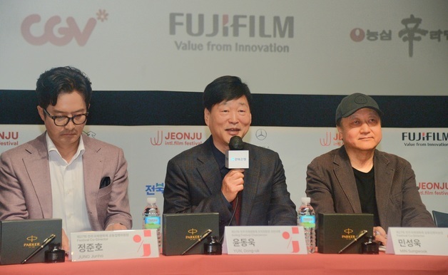 인사말하는 윤동욱 조직위원장 권한대행