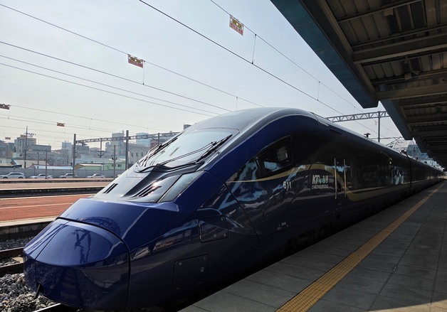 "하루 25만명 탄다"…KTX 22년, 누적 이용객 12억명 돌파