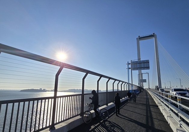 인천시, 추락 고위험 교량에 안전난간 의무화