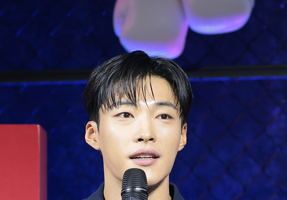 인사말 하는 우도한