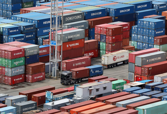 2월 산업생산 2.5% 증가…5년 8개월 만에 최대폭