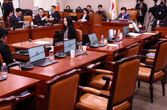 국힘 "정치검찰 대명사 한동훈 국조 부르자"…민주 "방해 의도"