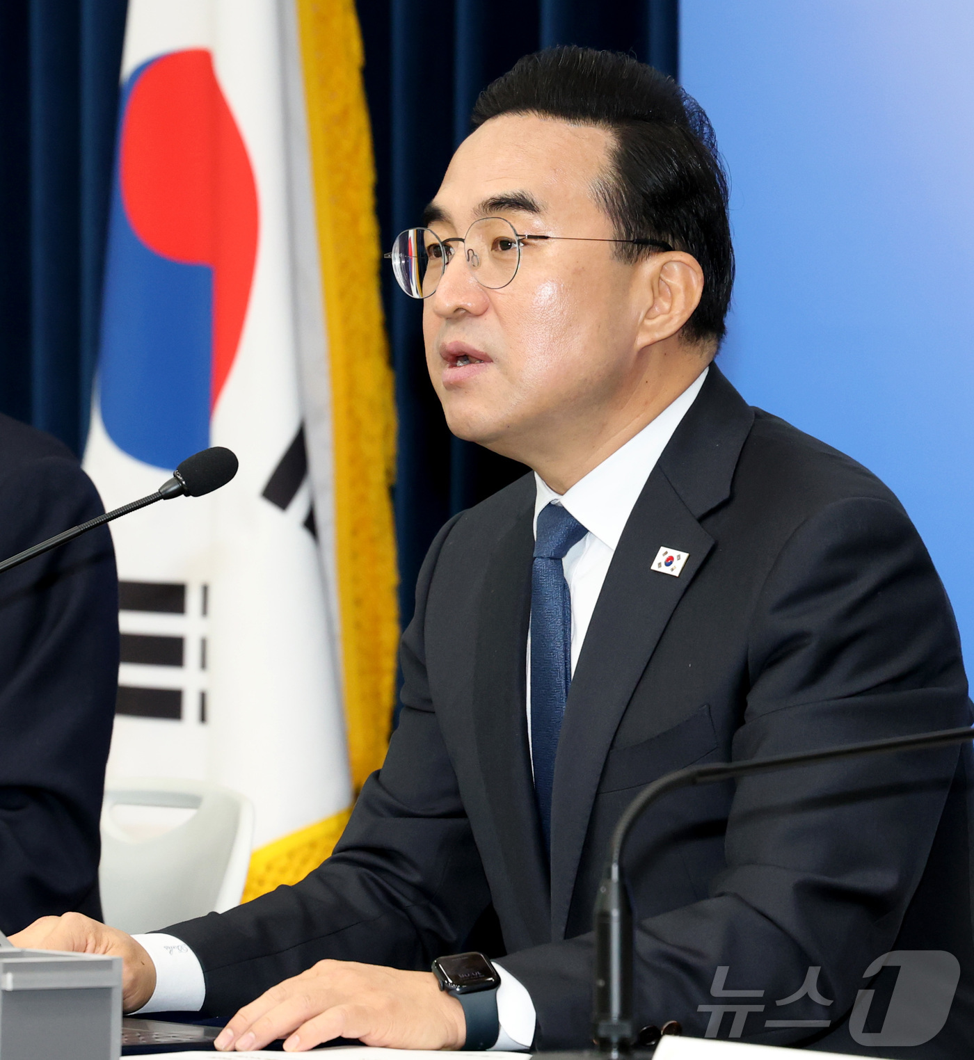 (세종=뉴스1) 김기남 기자 = 박홍근 기획예산처 장관이 지난 27일 세종시 정부세종청사에서 중동전쟁 위기극복을 위한 2026년 추가경정예산안 내용을 발표하고 있다. 2026.3. …