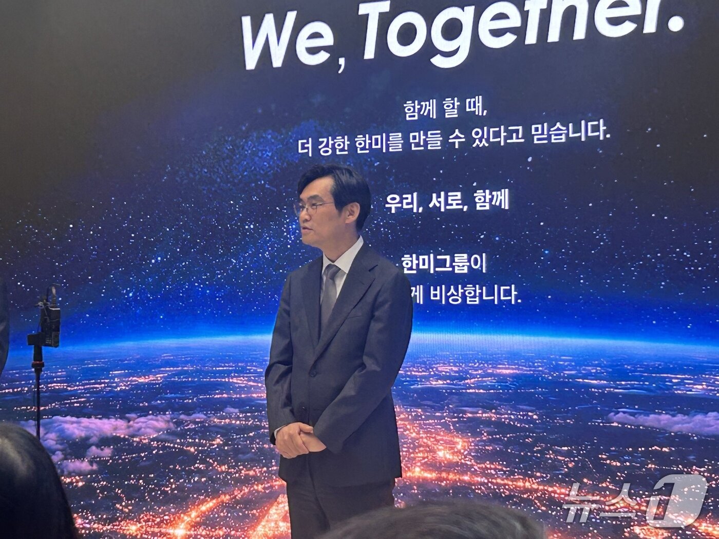 본문 이미지 - 31일 서울 송파구 한미그룹 본사에서 황상연 한미약품 신임 대표가 취재진과 마주하고 있다. 2026.3.31 ⓒ 뉴스1 문대현 기자