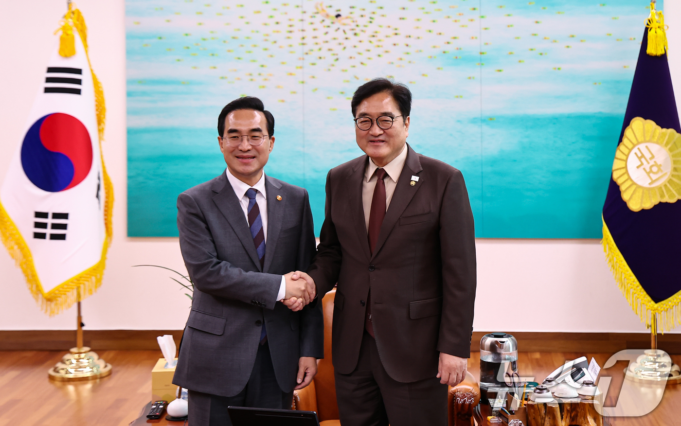 (서울=뉴스1) 김도우 기자 = 우원식 국회의장이 31일 서울 여의도 국회에서 박홍근 기획예산처 장관을 접견하고 있다. 2026.3.31/뉴스1