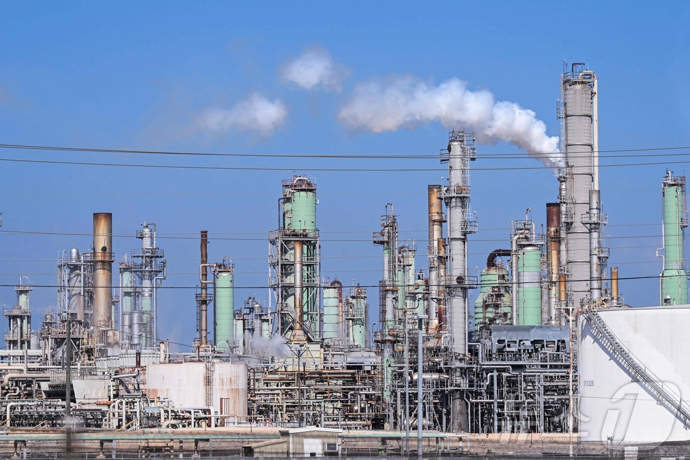 (코퍼스 크리스티 AFP=뉴스1) 김경민 기자 = 미국 텍사스주 코퍼스 크리스티 항구 근처의 원유 정제소. 2026.2.27ⓒ AFP=뉴스1