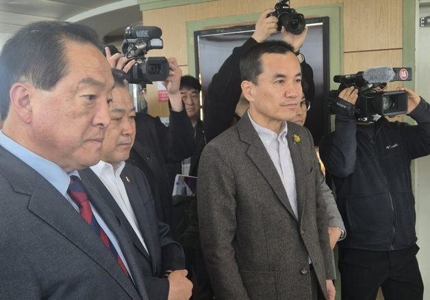 속초 엑스포 타워 찾은 김진태 강원지사