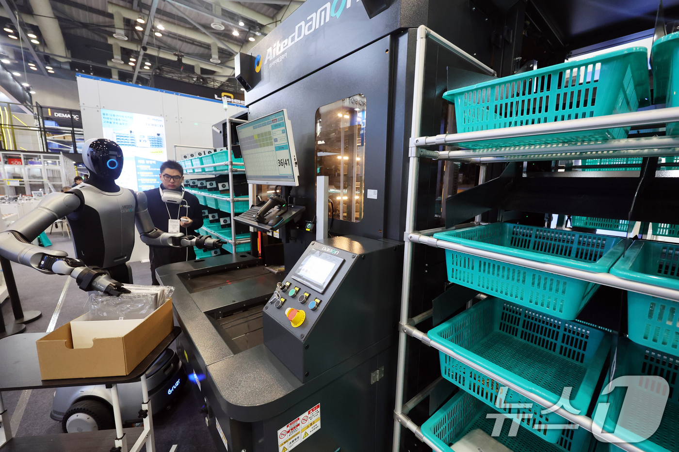 (고양=뉴스1) 황기선 기자 = 31일 경기 고양시 일산서구 킨텍스에서 열린 ‘2026 국제포장기자재전 & 국제제약·화장품위크(KOREA PACK & ICPI WEEK 2026)’ …