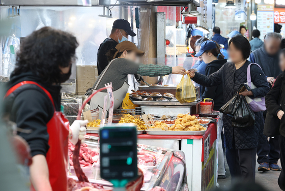 1인당 최대 60만원 지원…'중동 쇼크'에 26.2조 추경