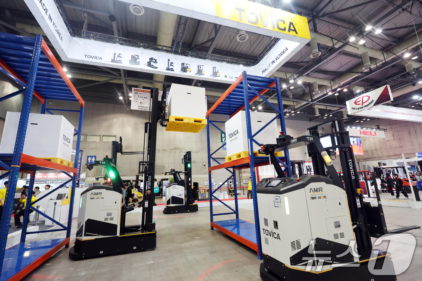 (고양=뉴스1) 황기선 기자 = 31일 경기 고양시 일산서구 킨텍스에서 열린 ‘2026 국제포장기자재전 & 국제제약·화장품위크(KOREA PACK & ICPI WEEK 2026)’ …