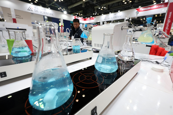 '다양한 실험실 제품 만나보세요'